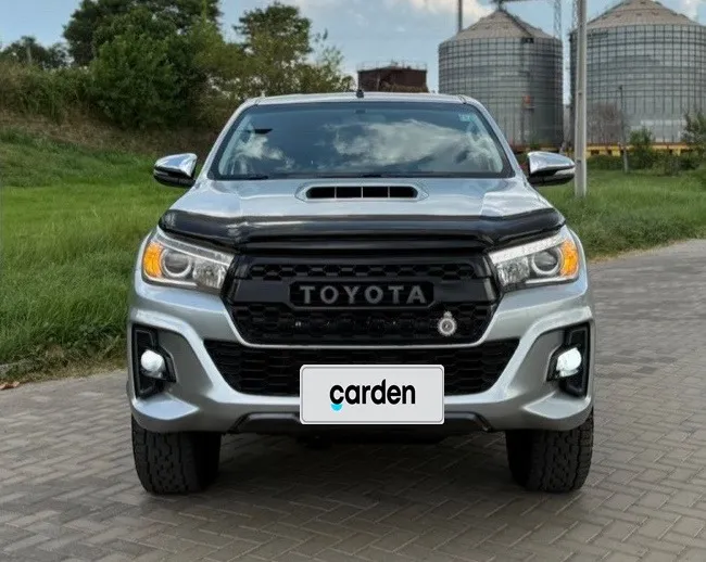 TOYOTA HILUX 2016