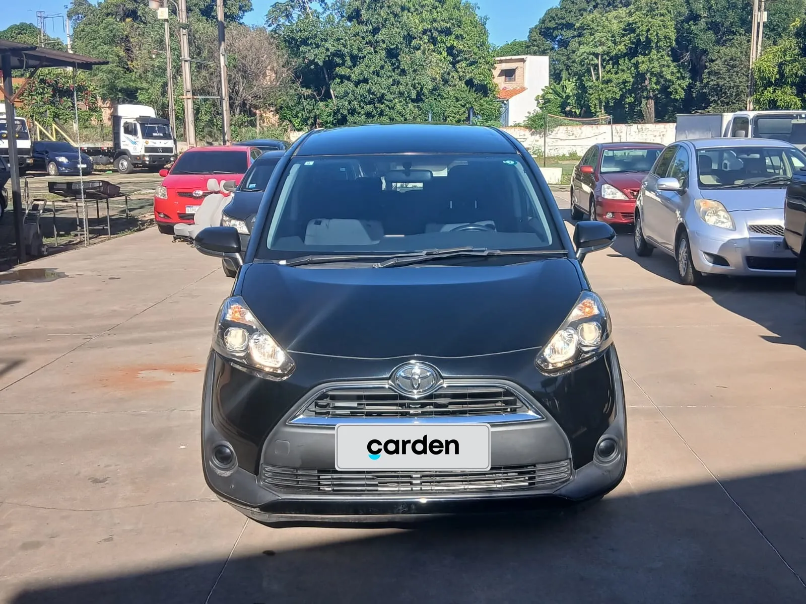 TOYOTA SIENTA 2015
