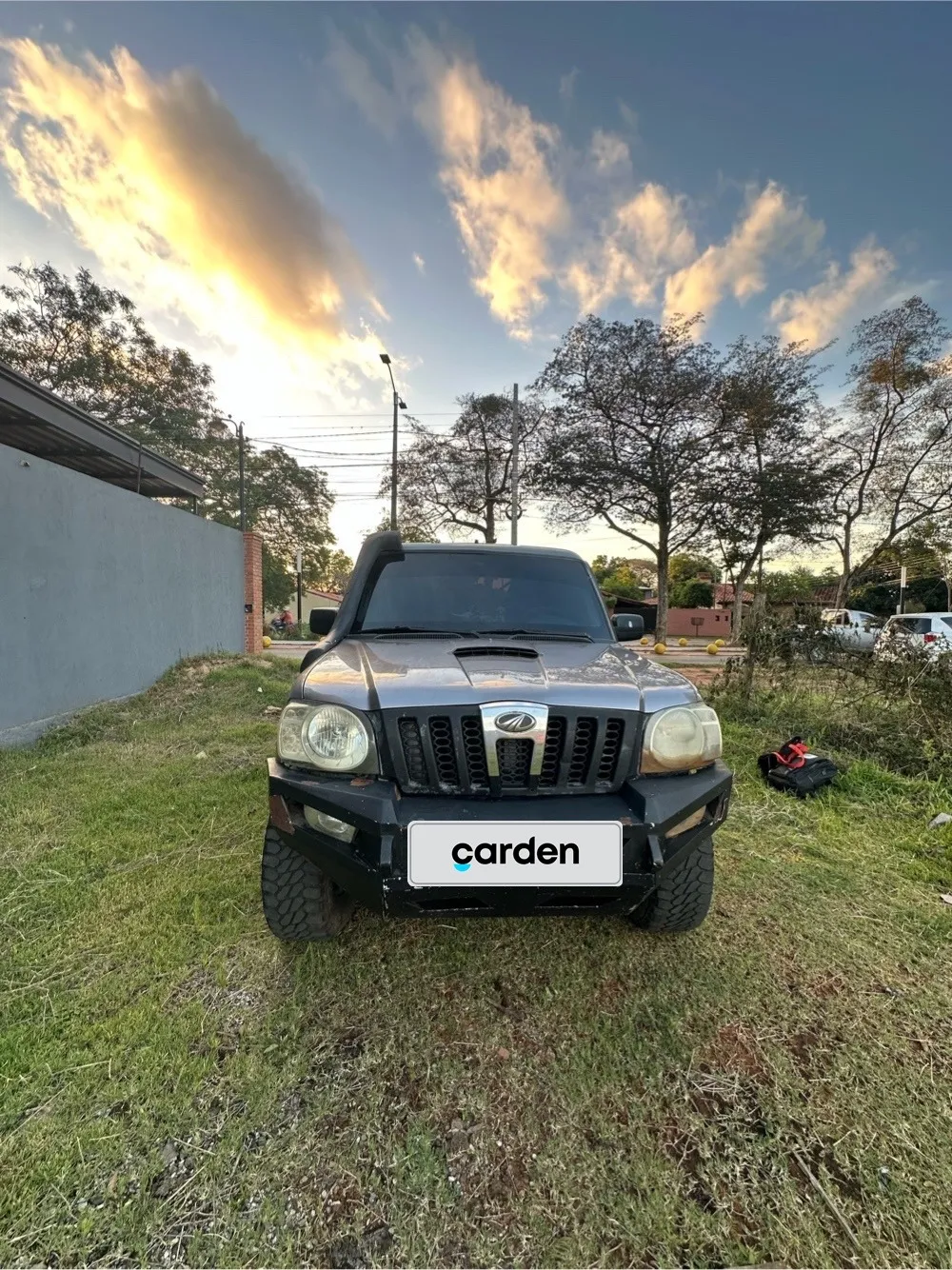 MAHINDRA PICK UP 2013