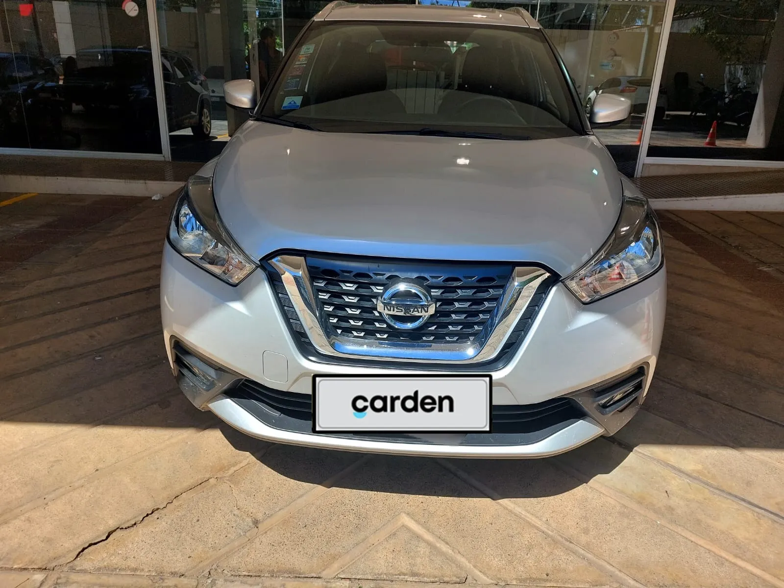 NISSAN KICKS 2019