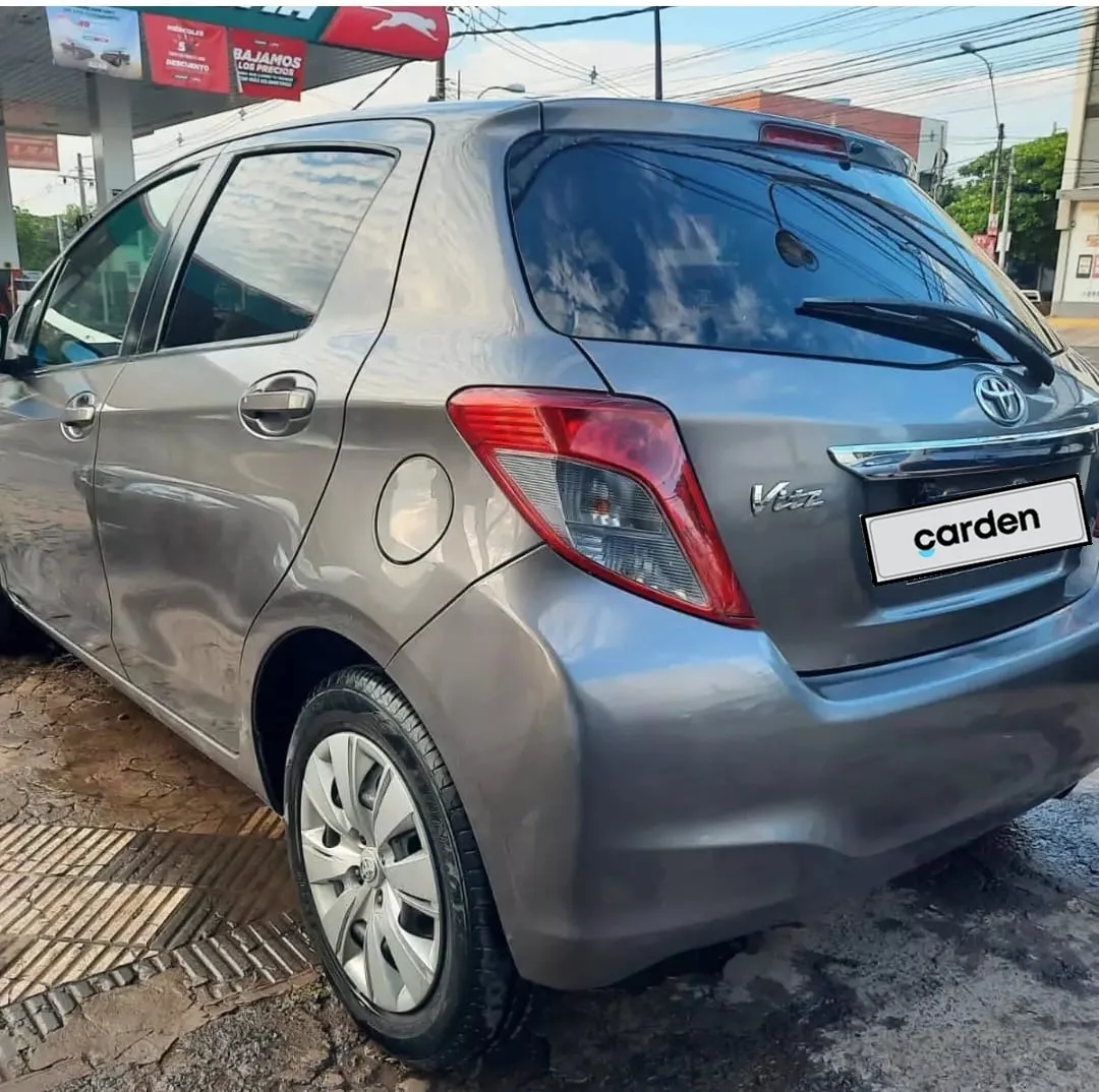 TOYOTA VITZ 2012, imagen 4