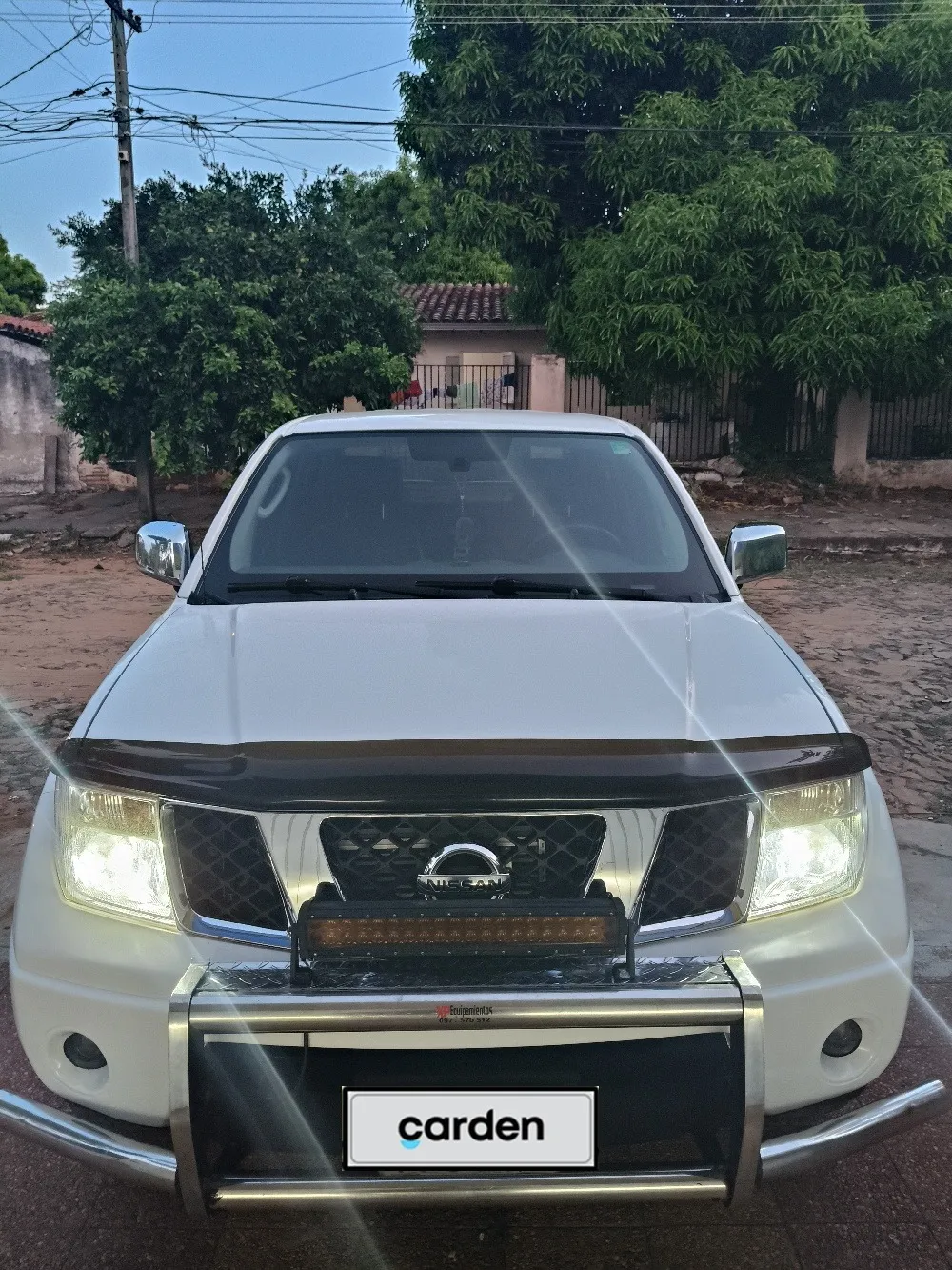 NISSAN NAVARA 2011