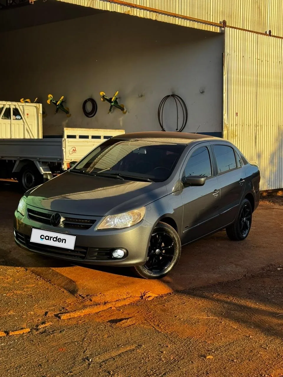 VOLKSWAGEN GOL SEDAN 2011