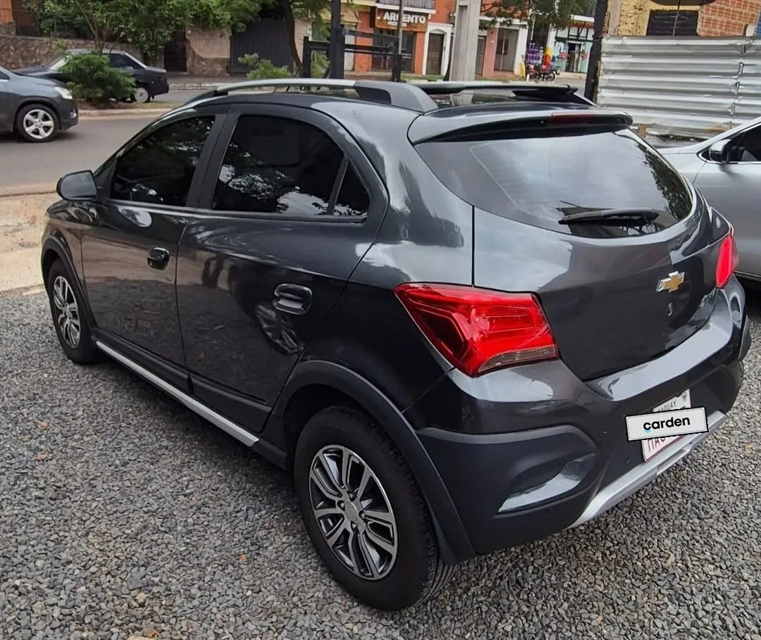 CHEVROLET ONIX ACTIV 2017, imagen 5