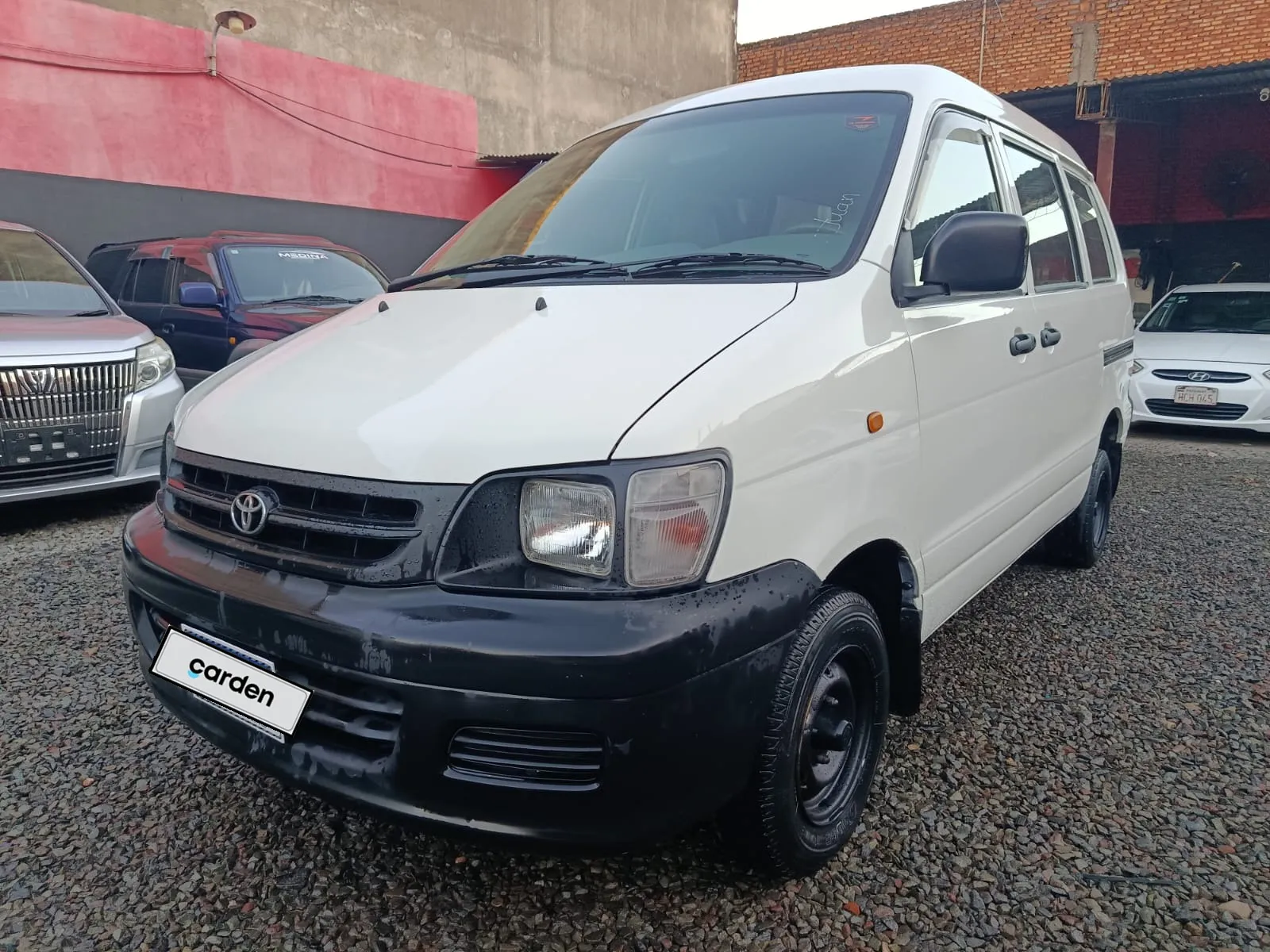 TOYOTA NOAH 2004