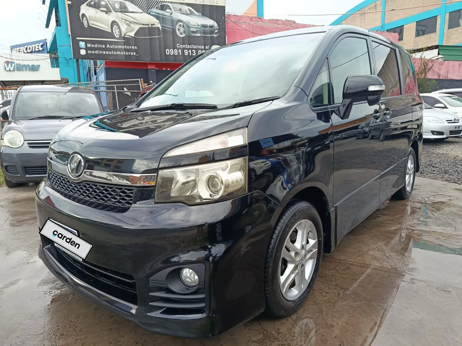 TOYOTA VOXY 2010, imagen 2