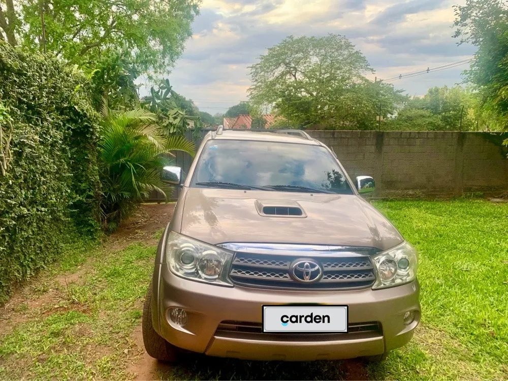 TOYOTA FORTUNER 2011, imagen 5