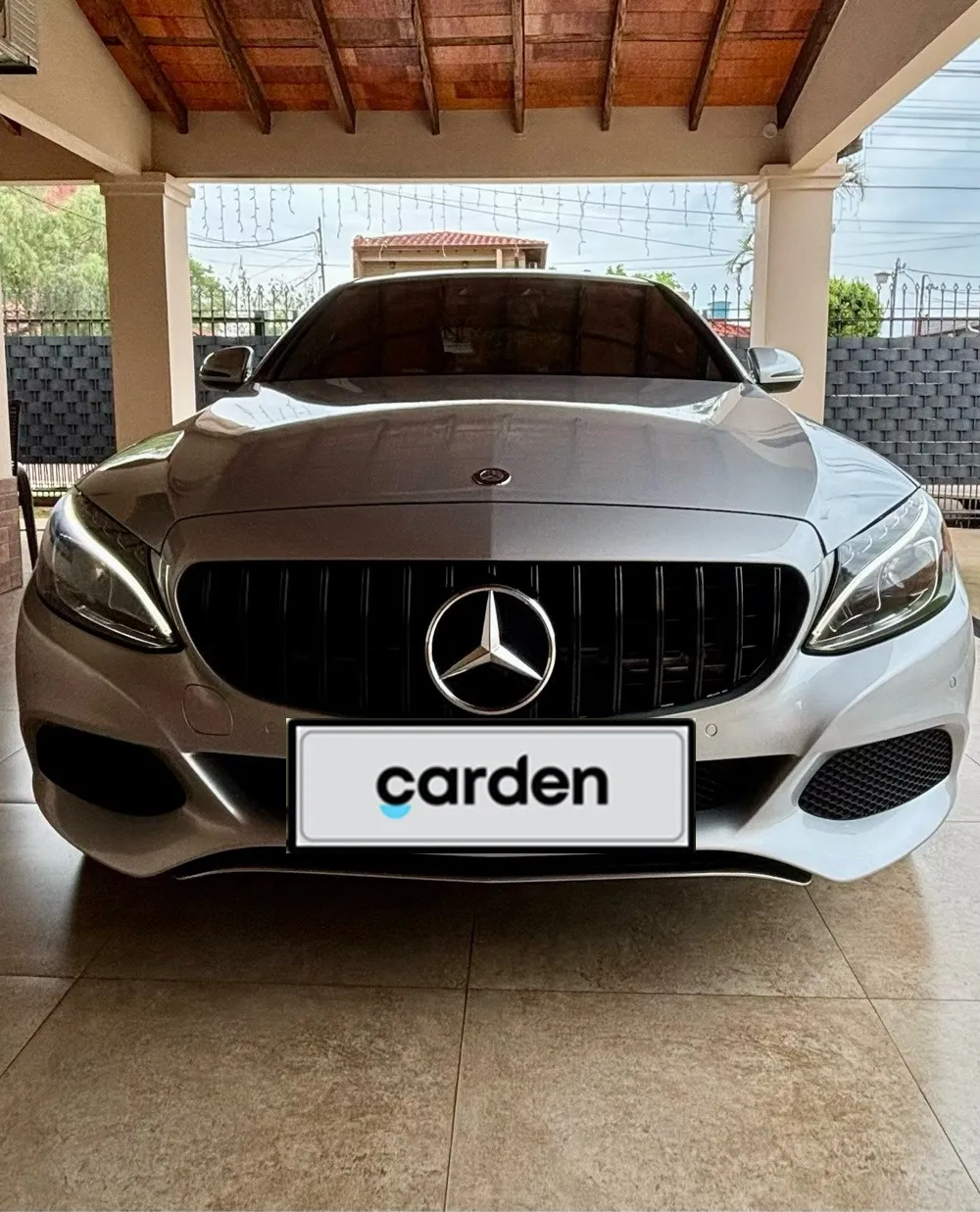 MERCEDES BENZ C220 2015