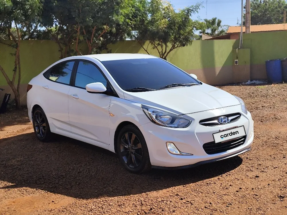 HYUNDAI ACCENT 2015
