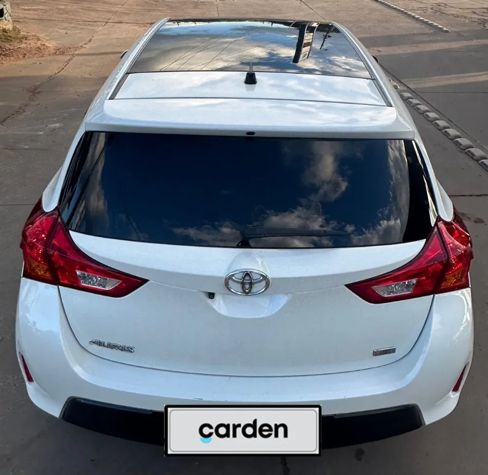 TOYOTA AURIS 2012, imagen 2