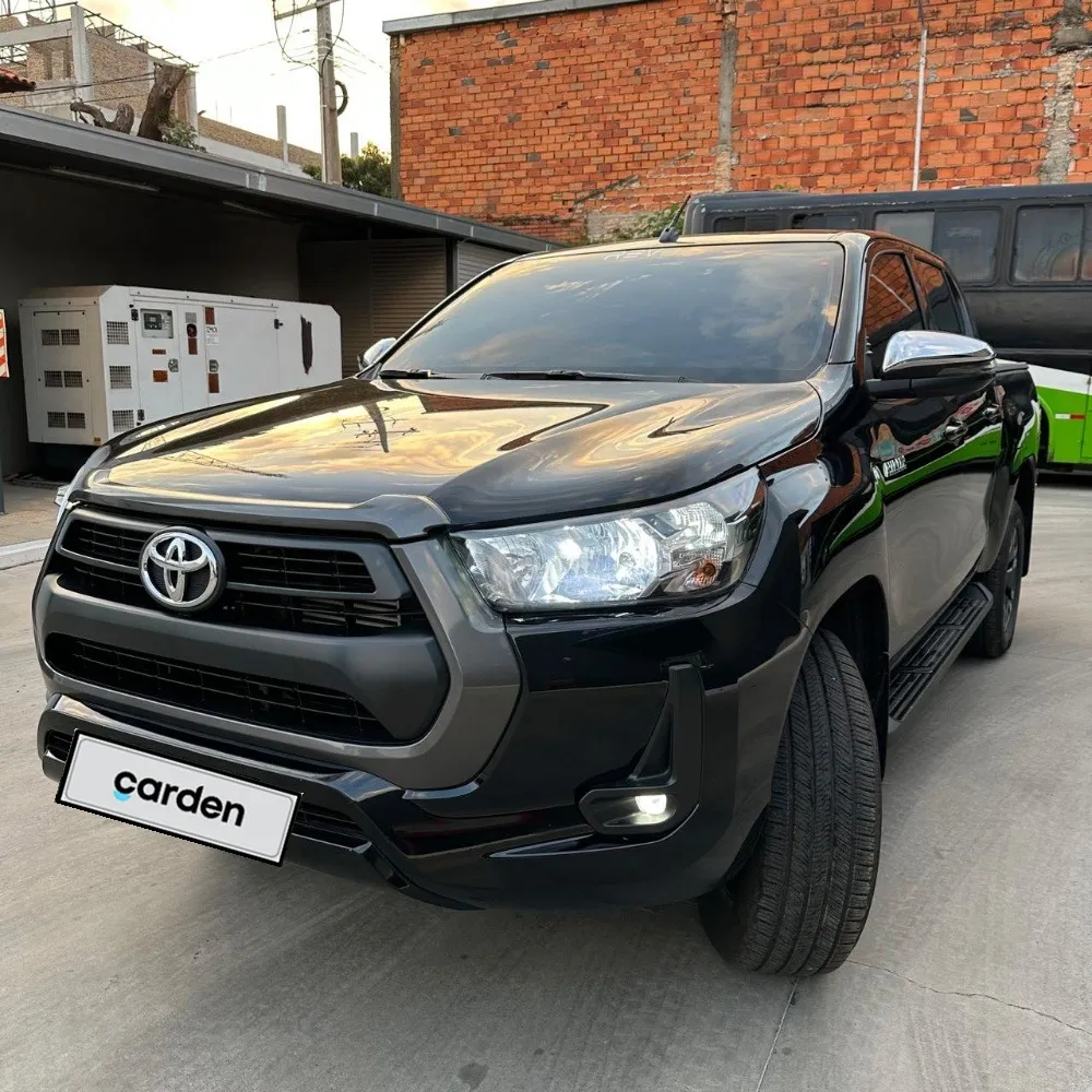 TOYOTA HILUX 2024