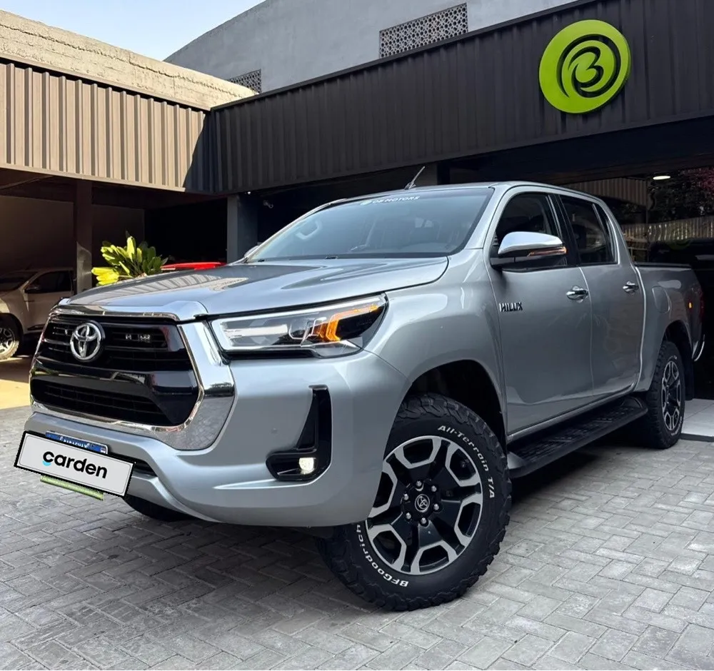 TOYOTA HILUX 2022