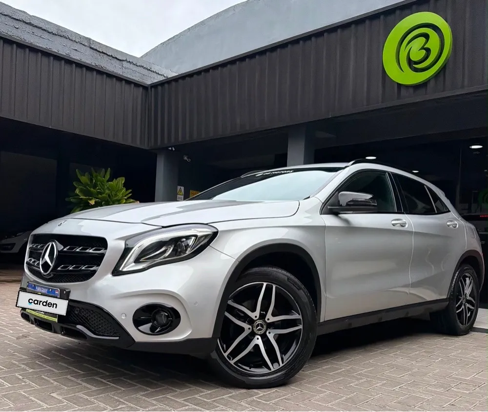 MERCEDES BENZ GLA200 2018, imagen 2