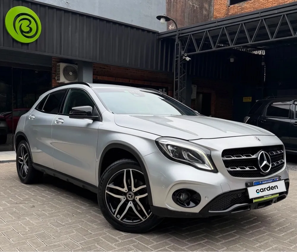 MERCEDES BENZ GLA200 2018