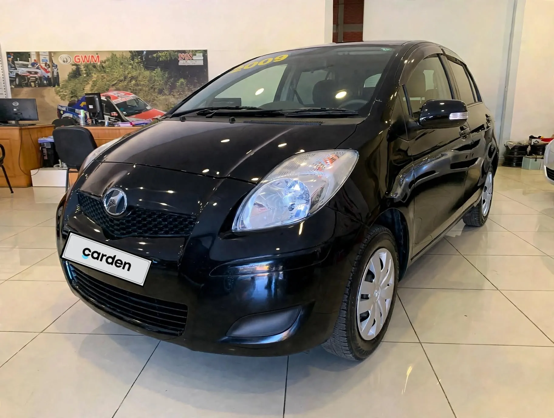 TOYOTA VITZ 2009, imagen 3