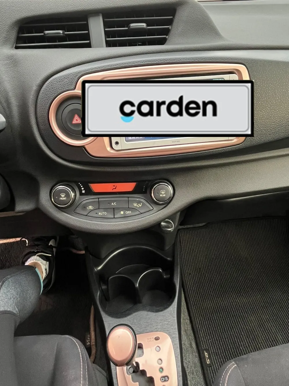 TOYOTA VITZ 2013, imagen 6