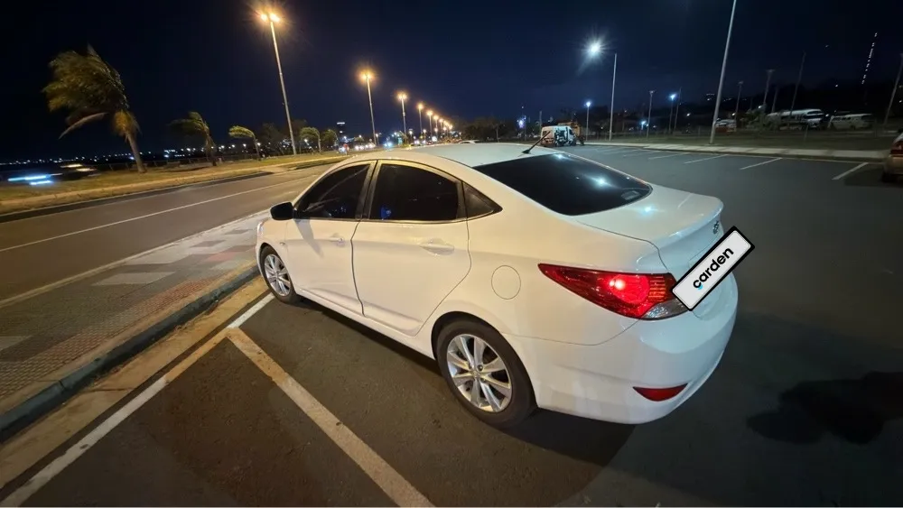 HYUNDAI ACCENT 2014, imagen 5