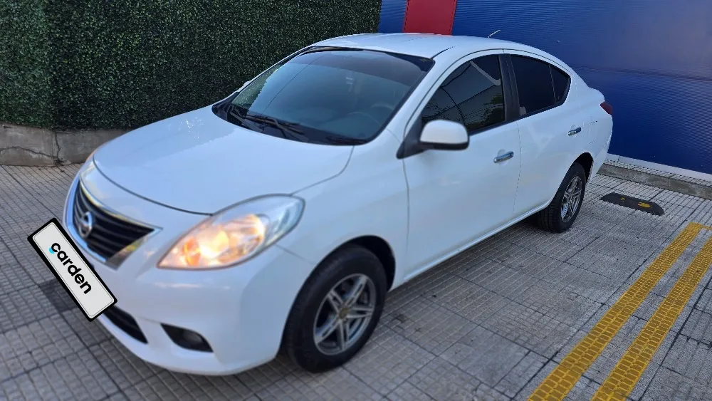NISSAN VERSA 2012