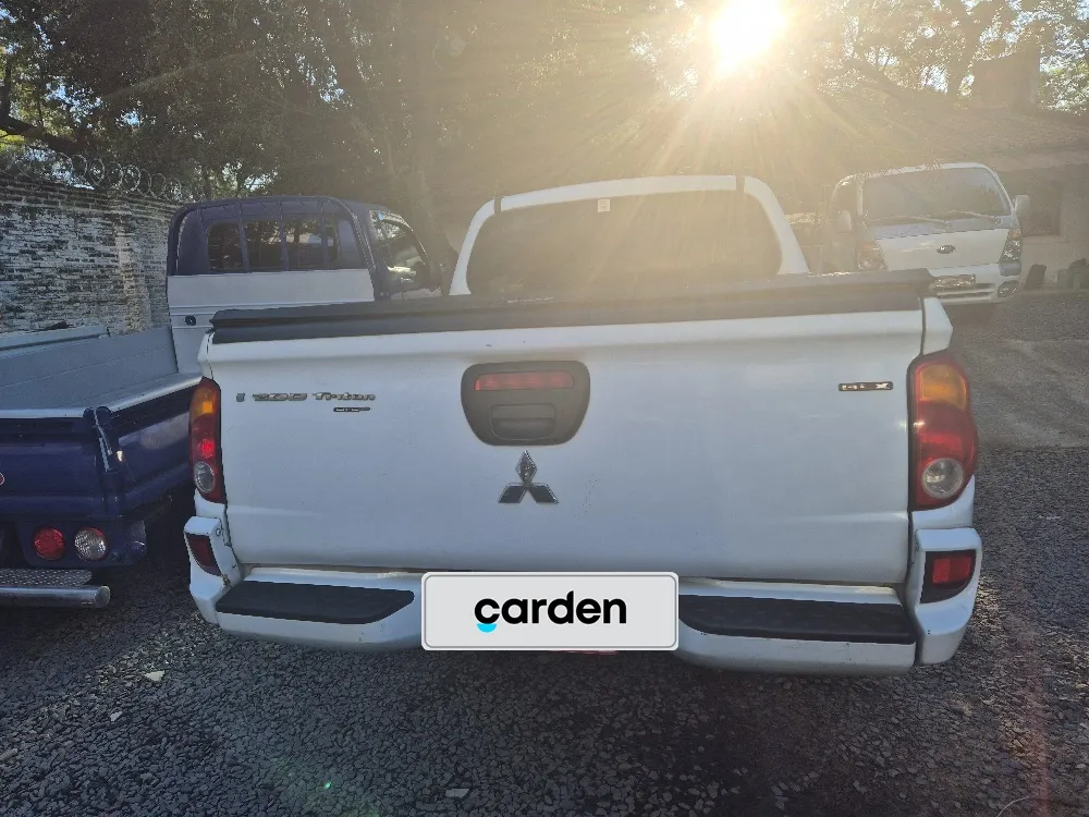 MITSUBISHI L200 2017, imagen 6