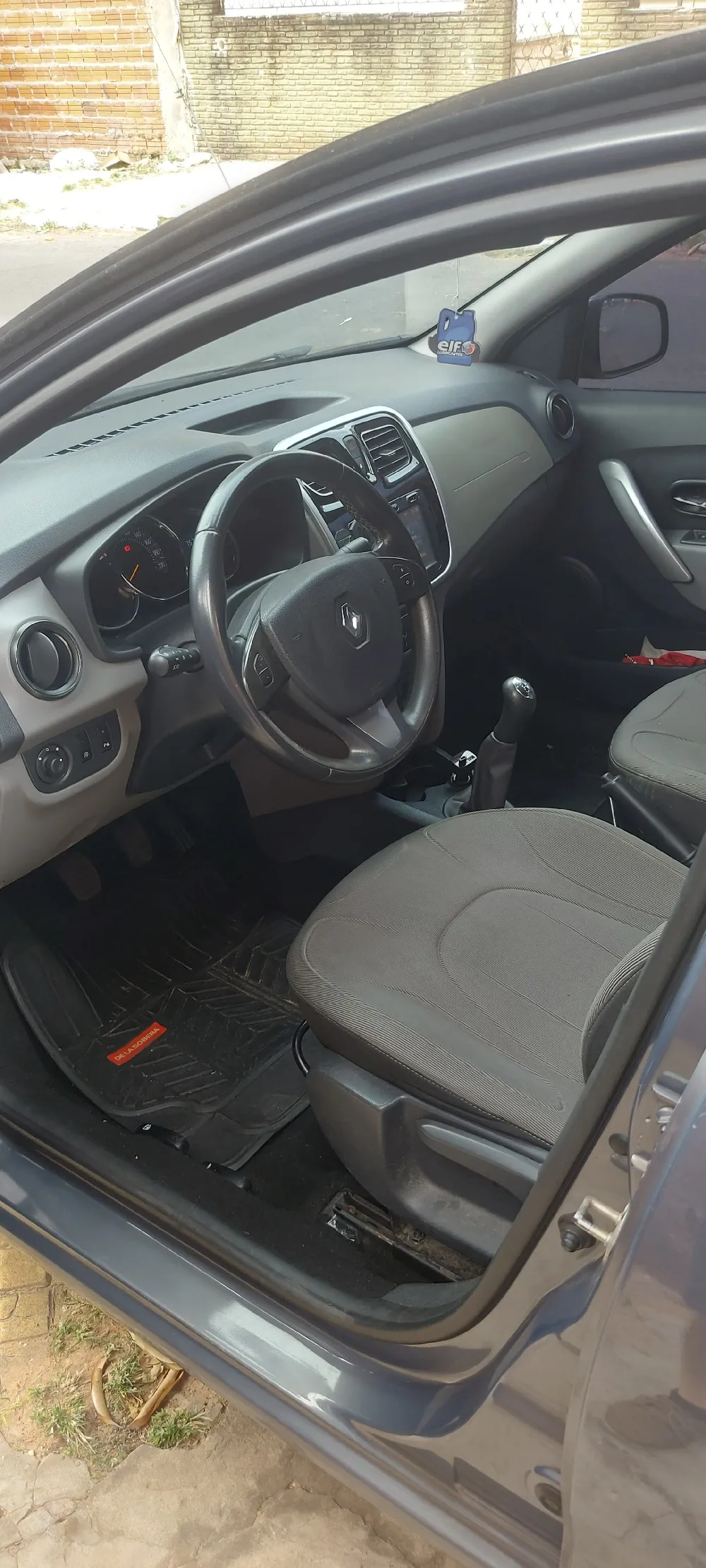 RENAULT LOGAN 2019, imagen 6