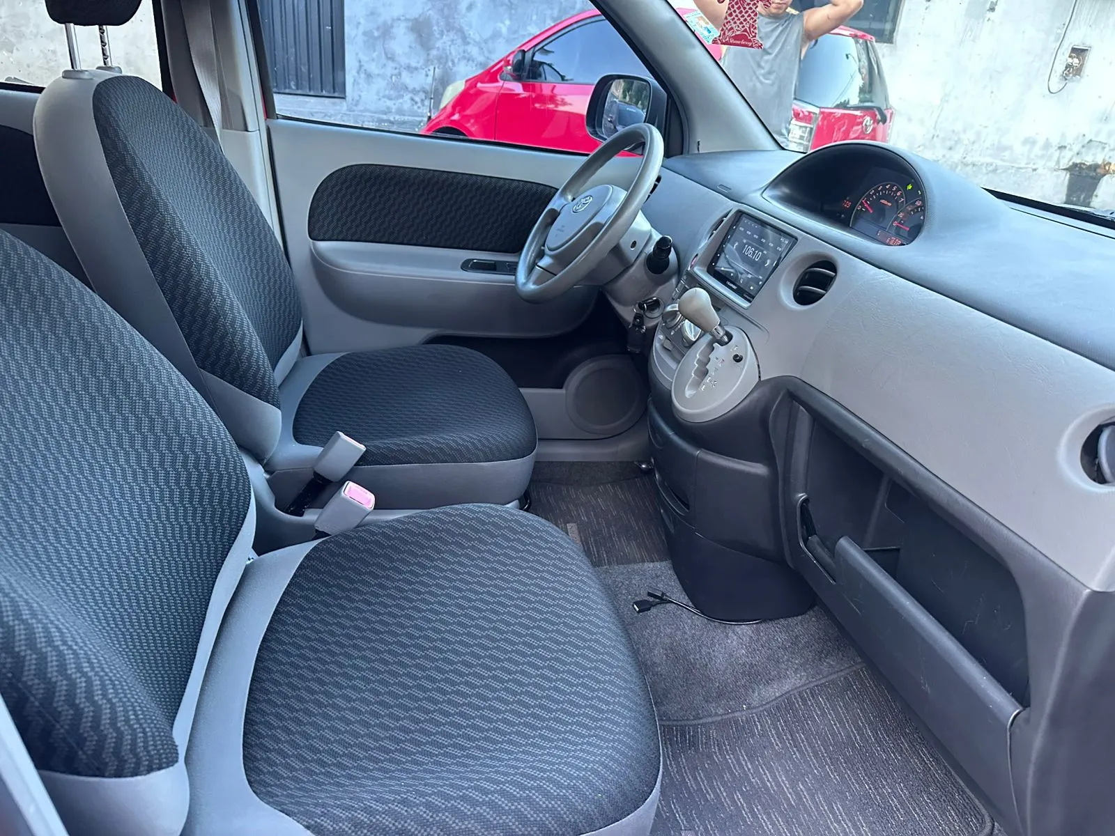 TOYOTA SIENTA 2009, imagen 3