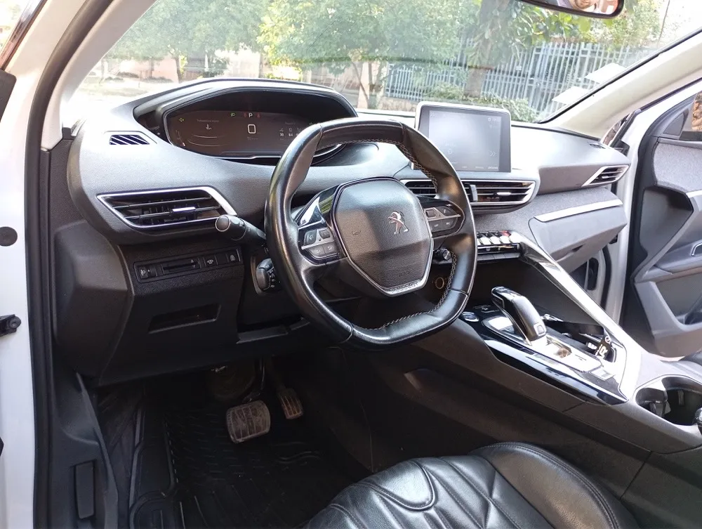 PEUGEOT 3008 2019, imagen 4