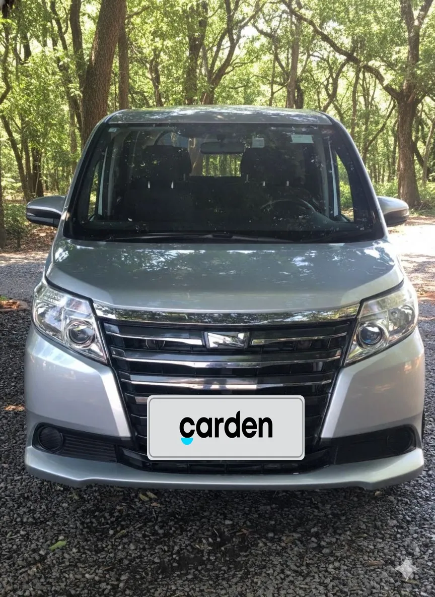 TOYOTA NOAH 2014