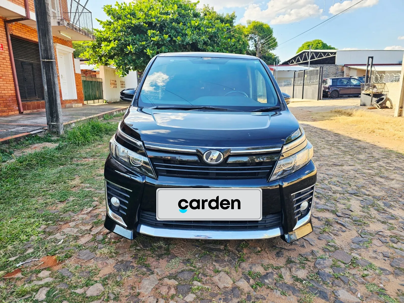 TOYOTA VOXY 2014