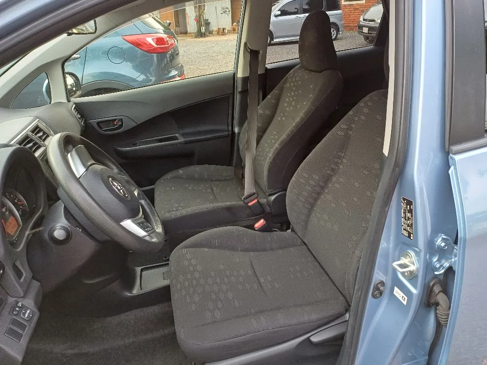 TOYOTA RACTIS 2012, imagen 3