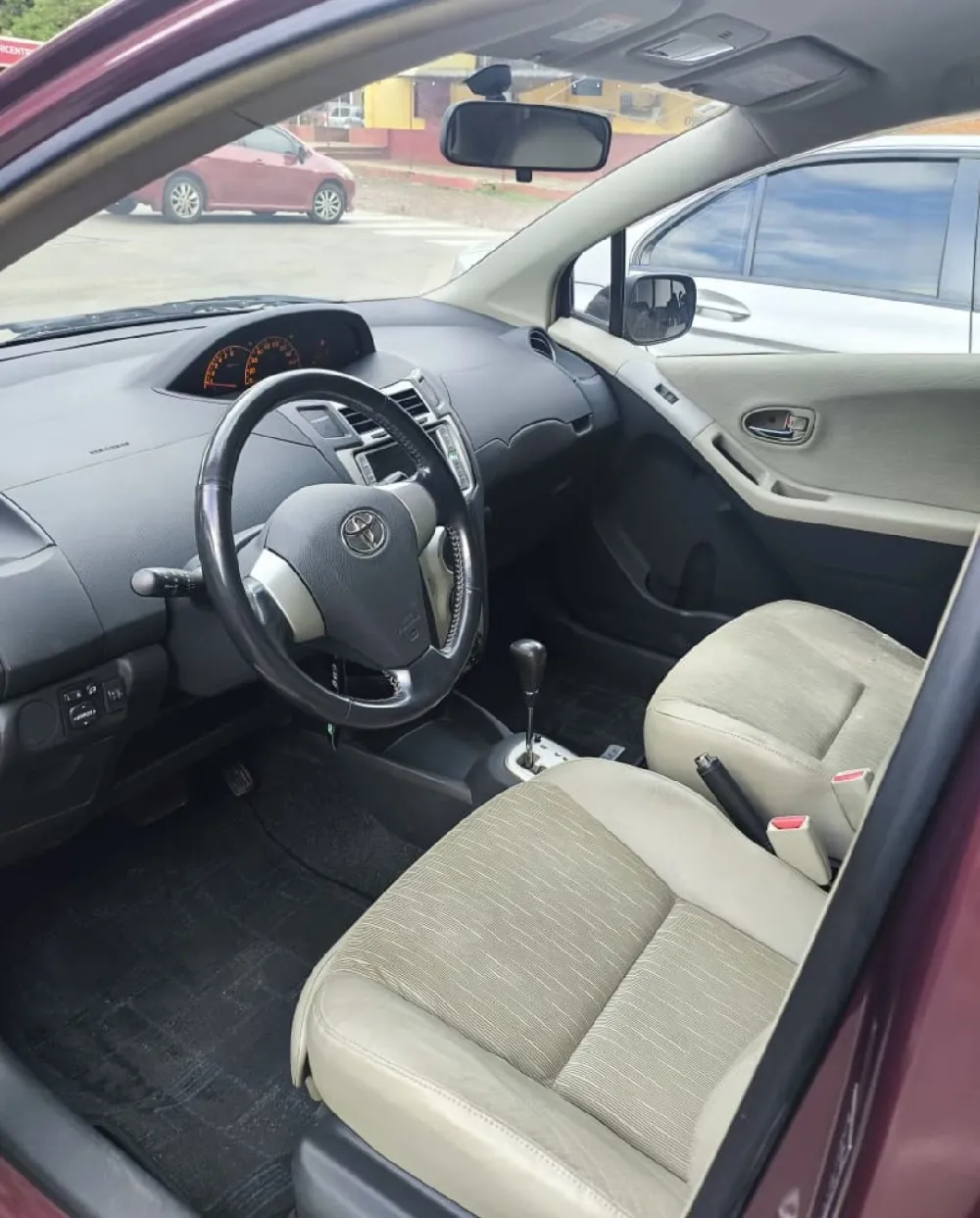TOYOTA NEW VITZ 2007, imagen 4