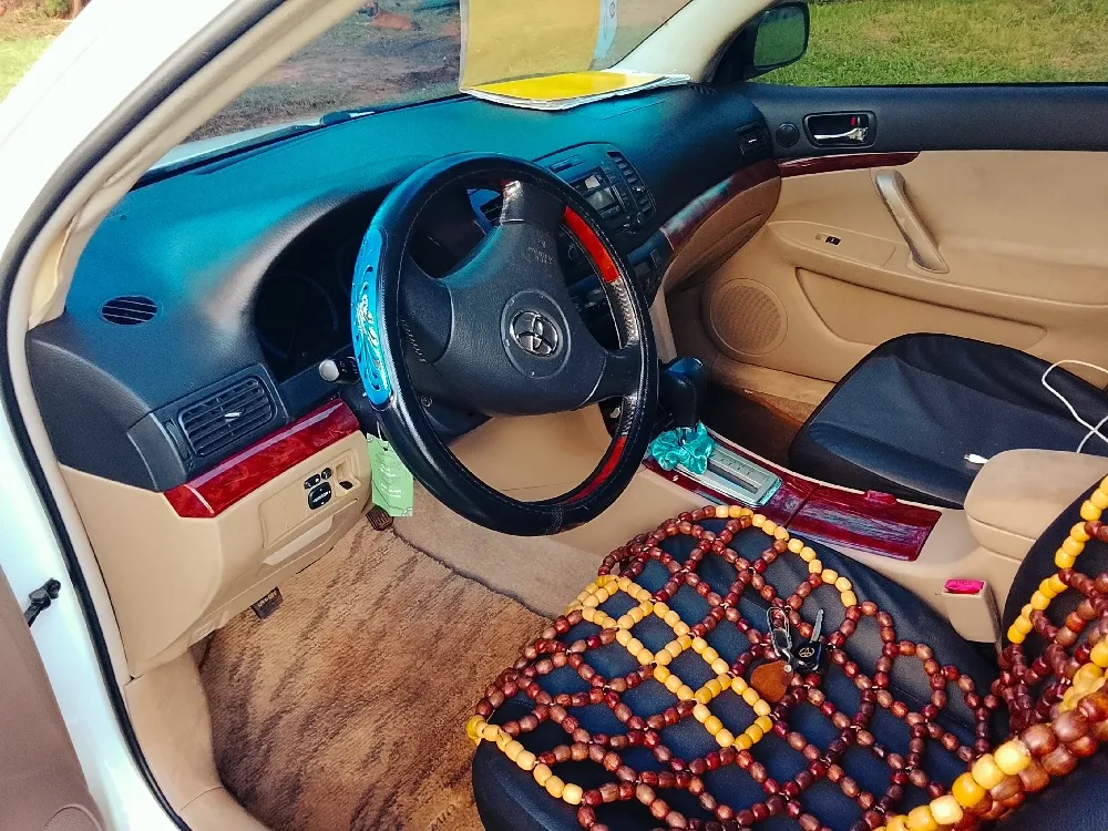 TOYOTA PREMIO 2006, imagen 2