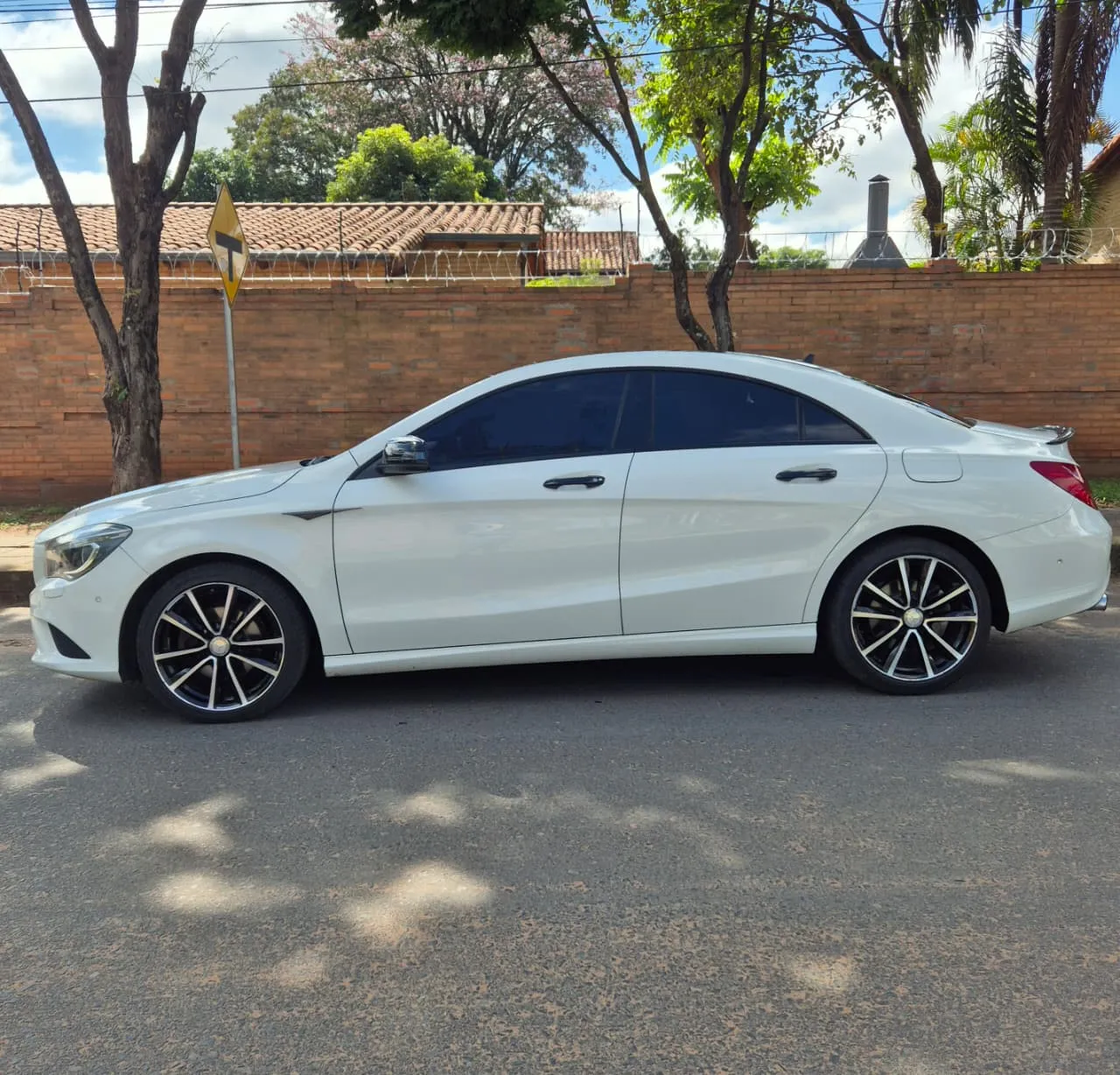 MERCEDES BENZ CLA200 2016, imagen 2