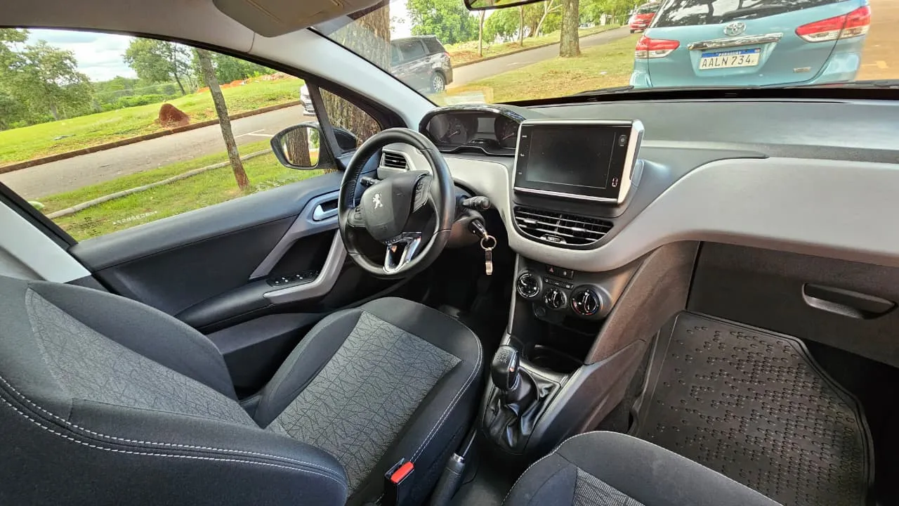 PEUGEOT 208 2019, imagen 3