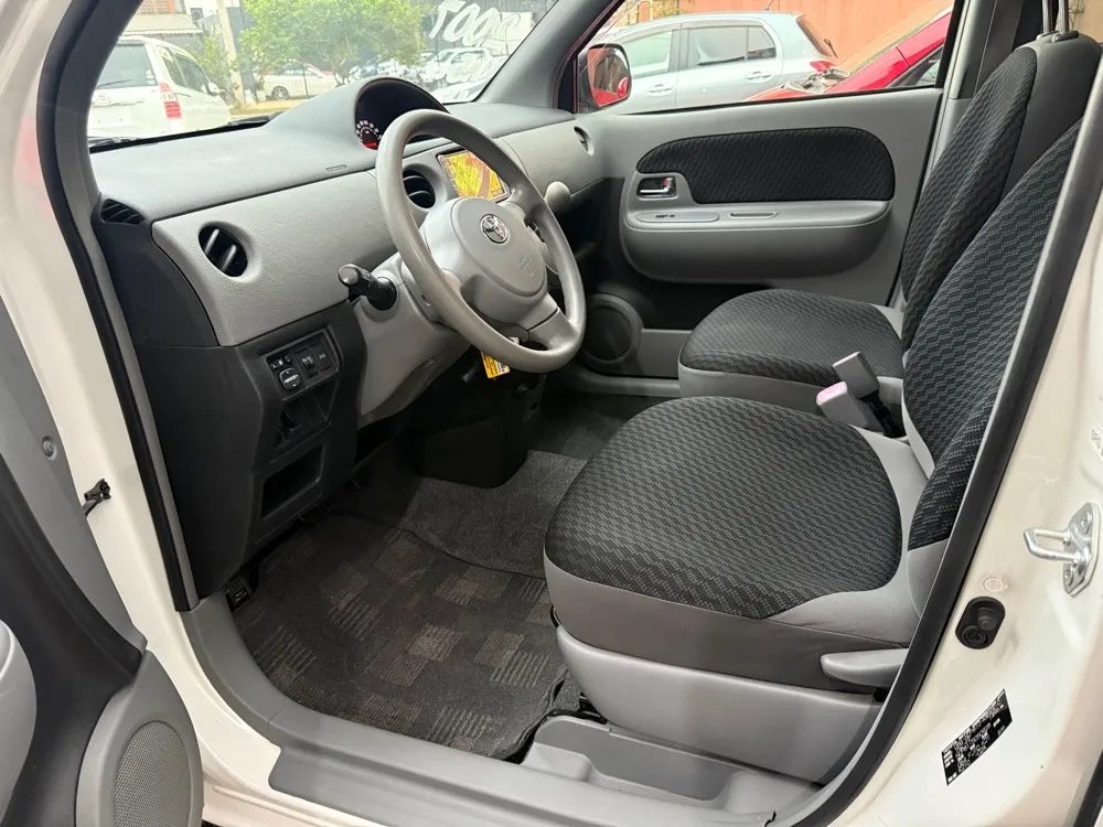 TOYOTA SIENTA 2007, imagen 2