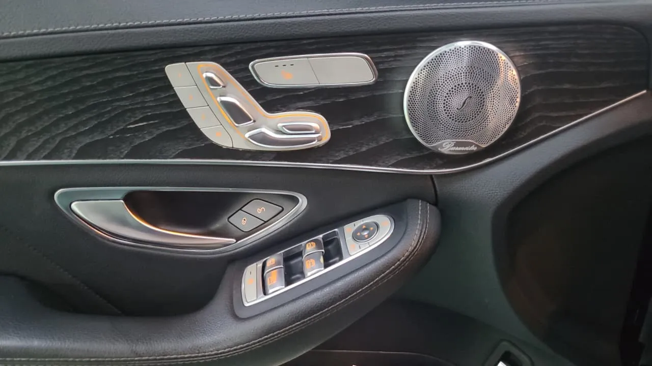 MERCEDES BENZ C300 2015, imagen 4