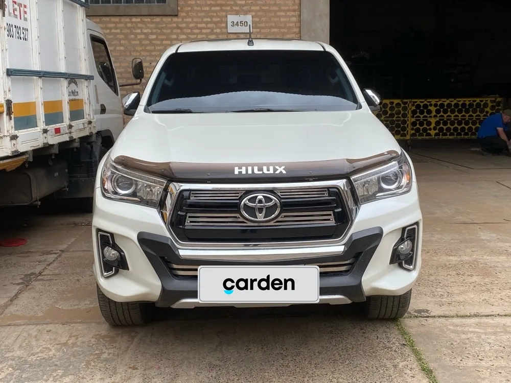 TOYOTA HILUX 2020