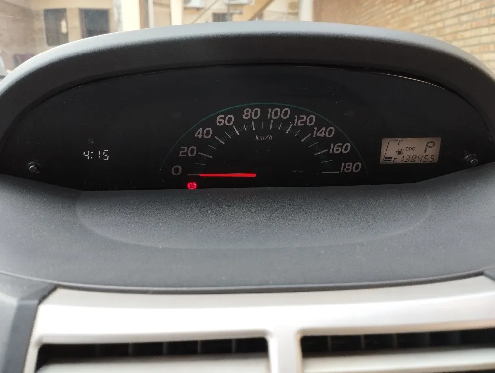 TOYOTA VITZ 2007, imagen 5