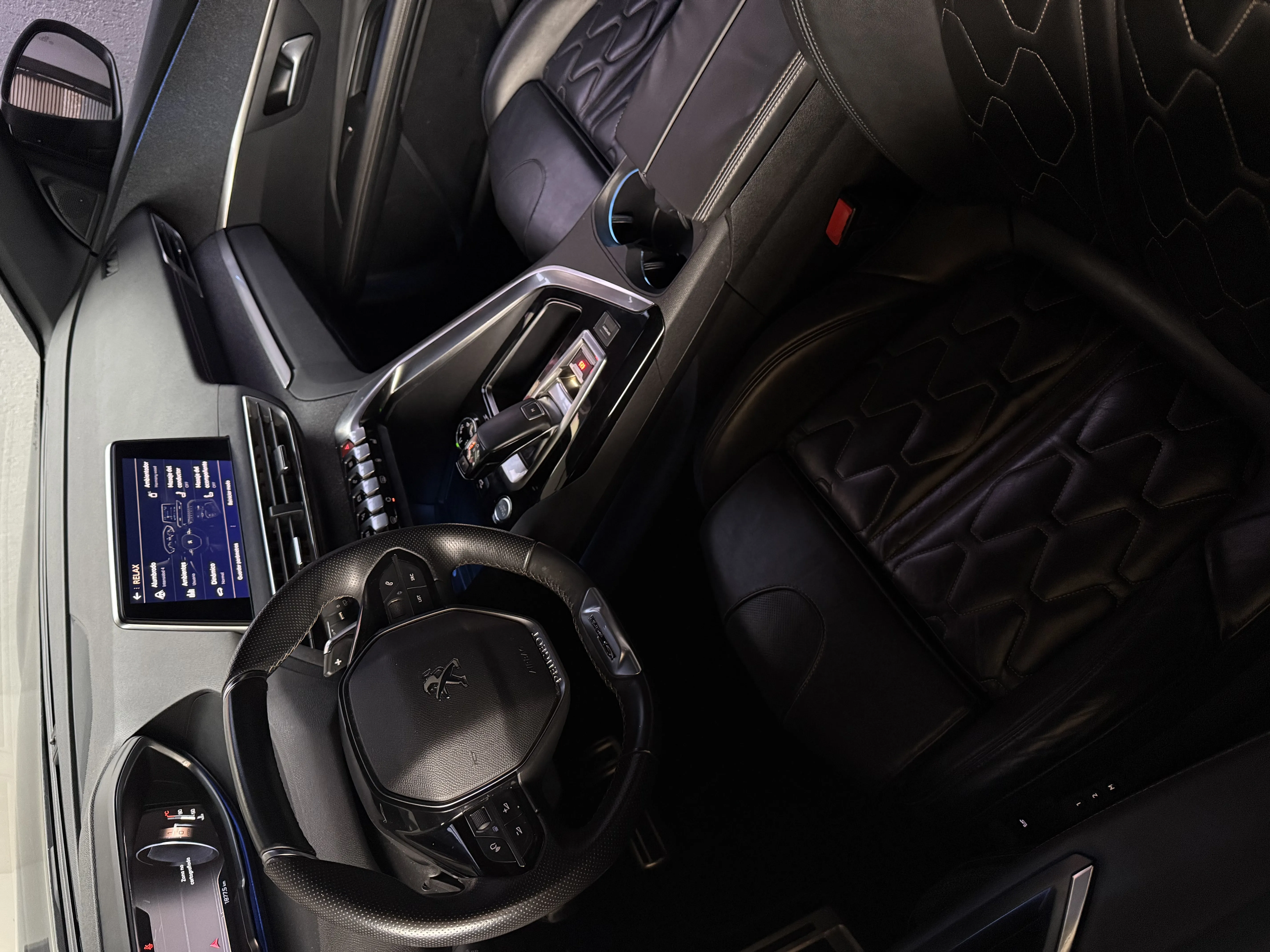 PEUGEOT 3008 2019, imagen 4