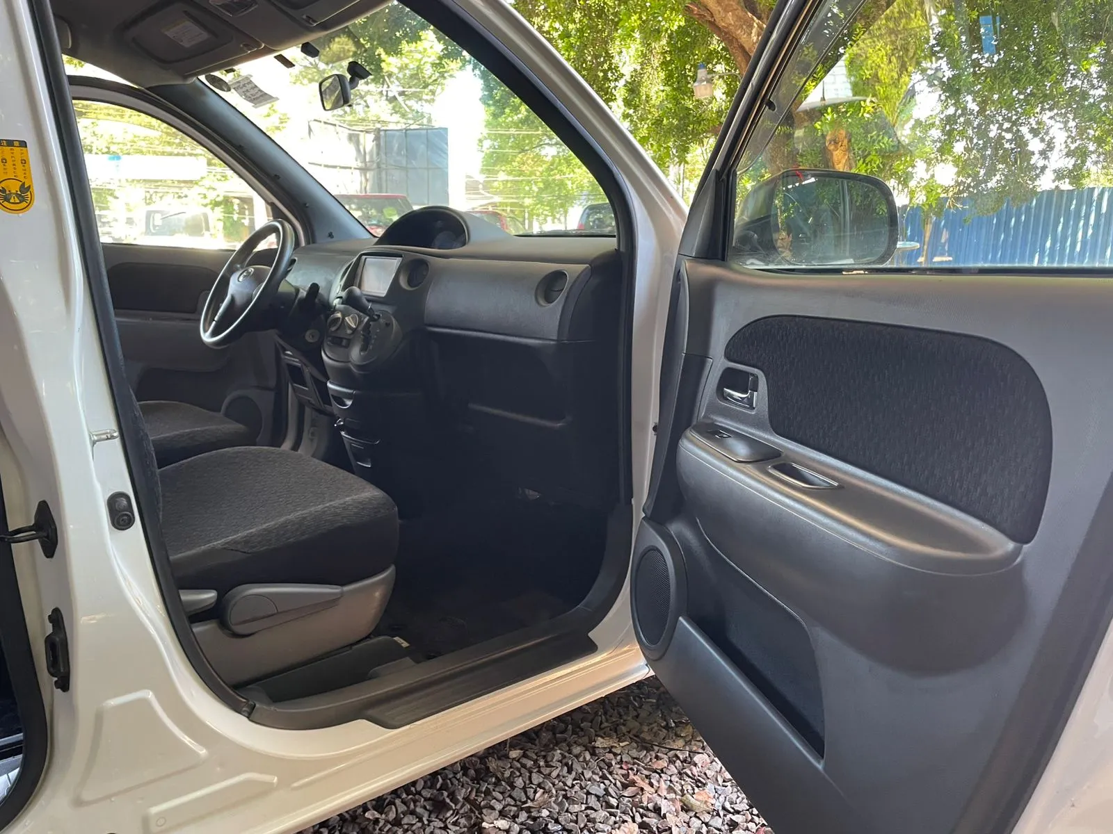 TOYOTA SIENTA 2009