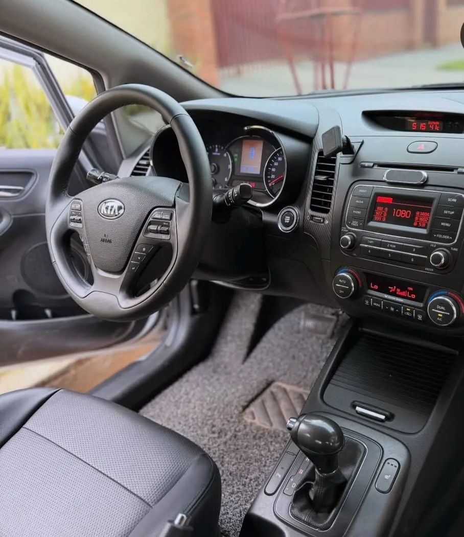 KIA K3 2015, imagen 2