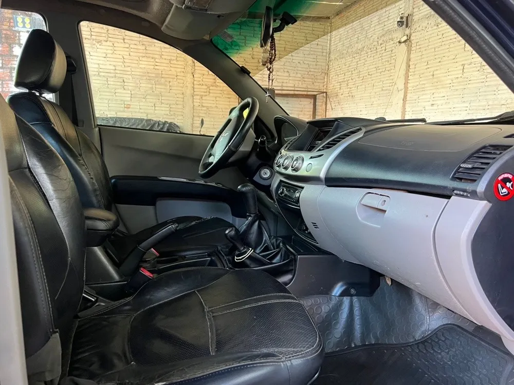 MITSUBISHI L200 2012, imagen 5