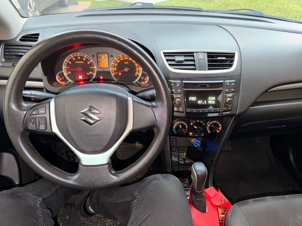 SUZUKI SWIFT 2015, imagen 6