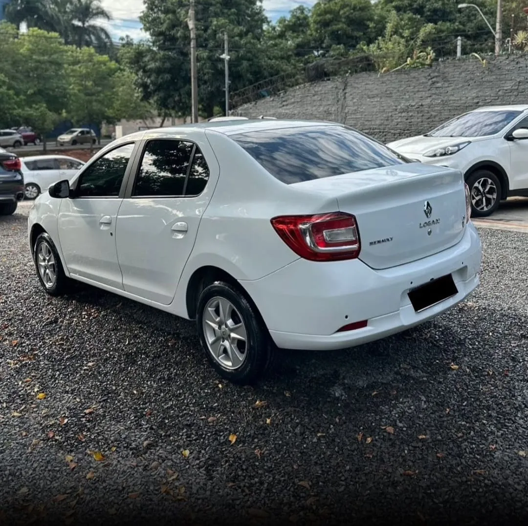RENAULT LOGAN 2015, imagen 6