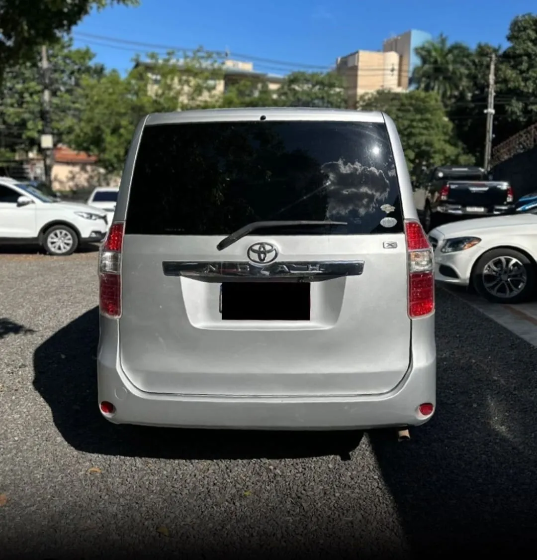TOYOTA NOAH 2007, imagen 6