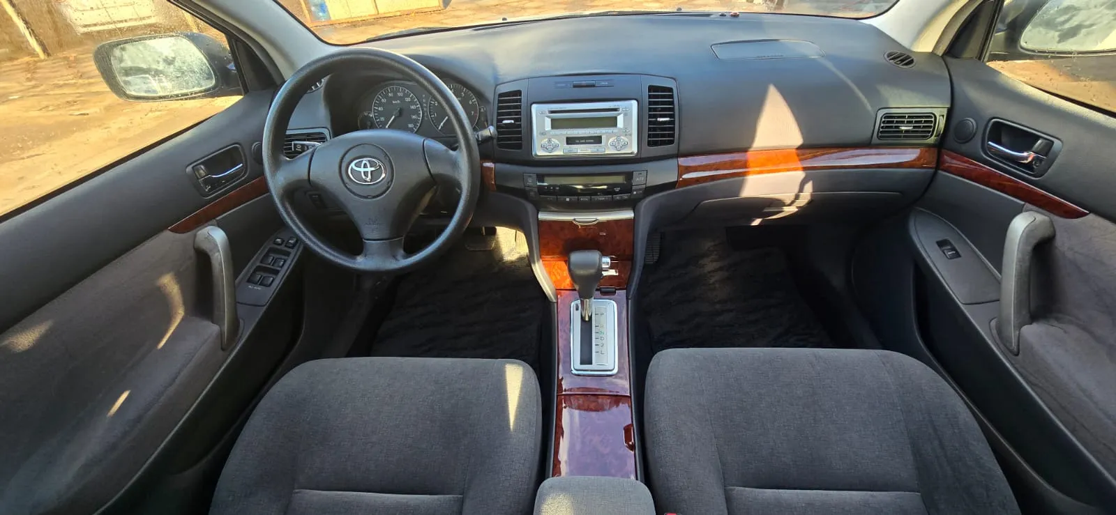 TOYOTA NOAH 2004, imagen 3