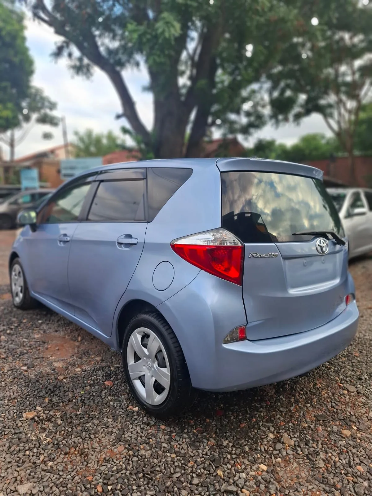 TOYOTA RACTIS 2011, imagen 6