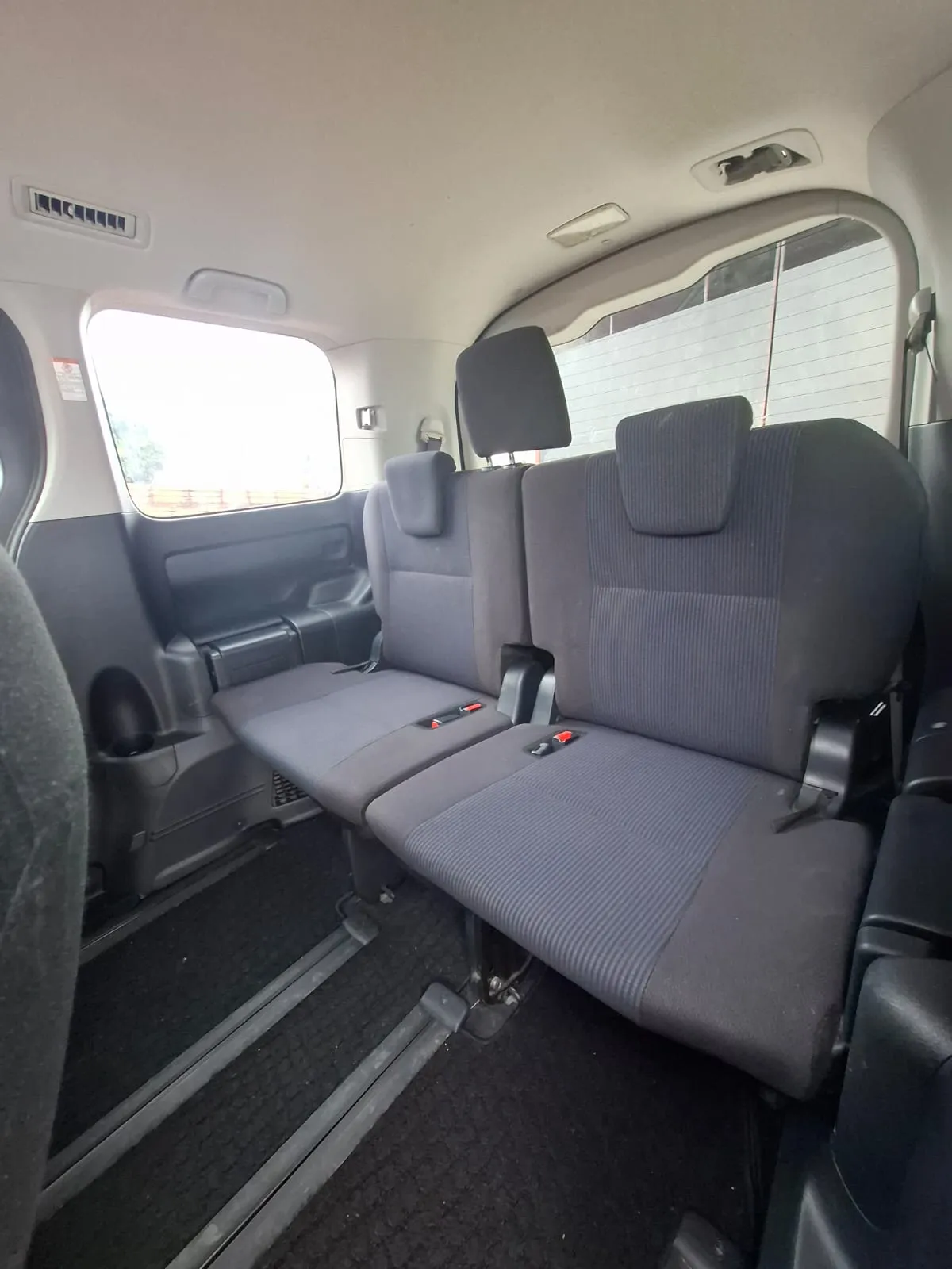 TOYOTA NOAH 2014, imagen 9