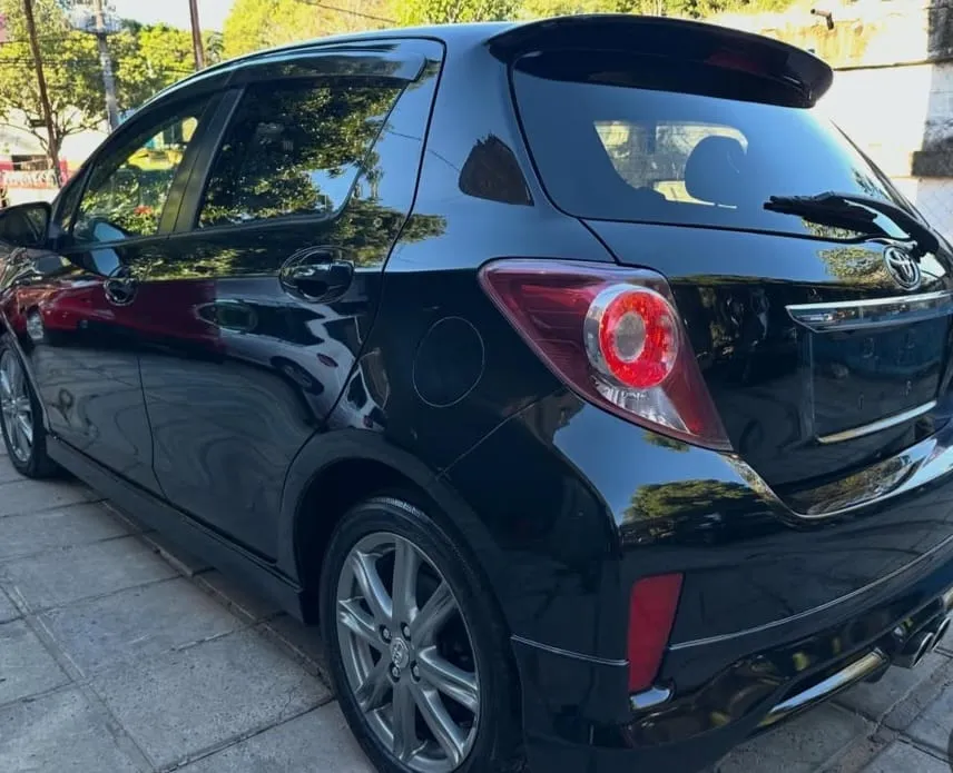 TOYOTA VITZ RS 2011, imagen 2