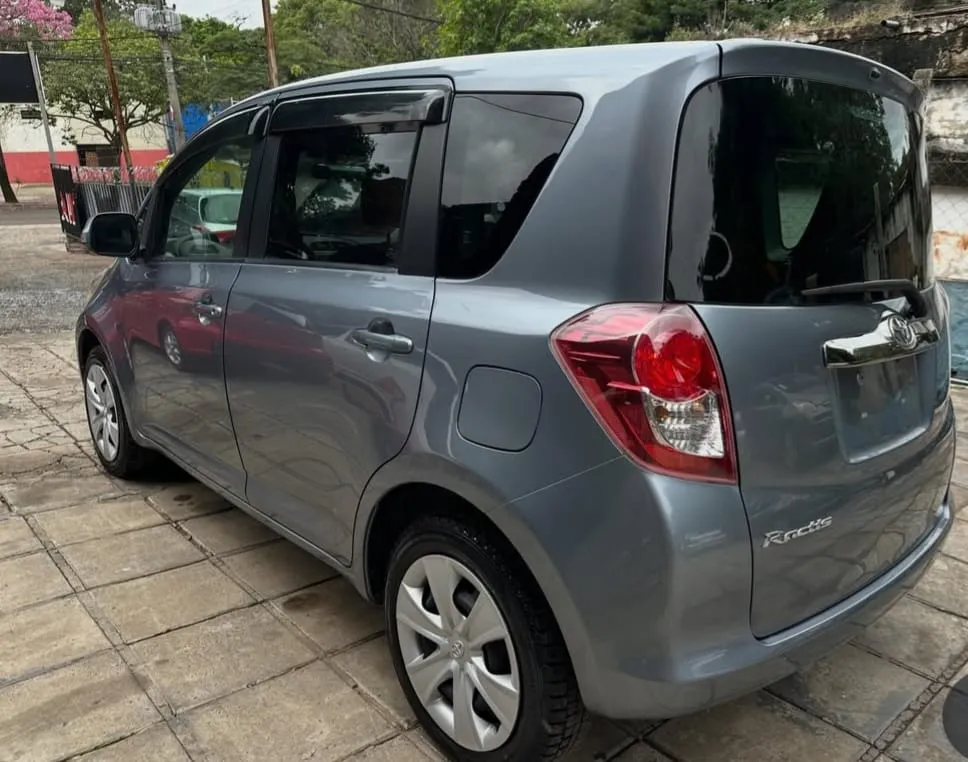 TOYOTA RACTIS 2010, imagen 2