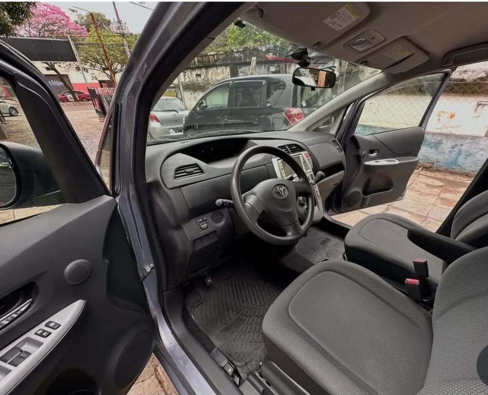 TOYOTA RACTIS 2010, imagen 3